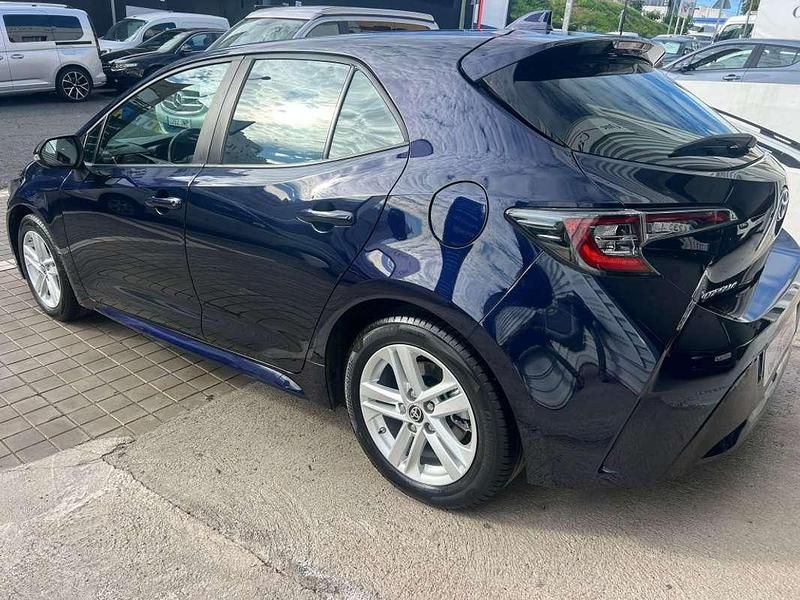 Usado Toyota Corolla Active 122 CV (89 kW) 2022 Azul Utilitario