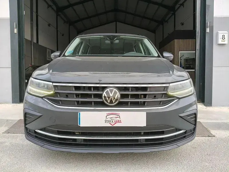 Usado VW Tiguan 122 HP (89 kW) 2022 Cinzento SUV