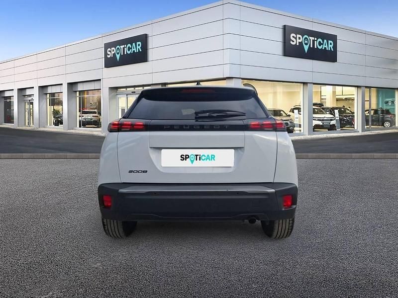 Usado Peugeot 2008 Allure 100 CV (73 kW) 2025 Blanco SUV