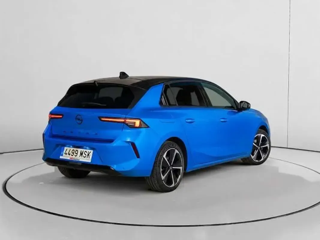 Usado Opel Astra 131 CV (96 kW) 2024 Azul Utilitario