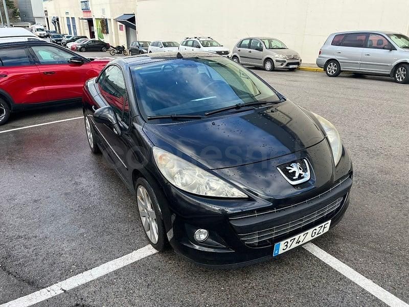Usado Peugeot 207 CC Sport 110 CV (80 kW) 2010 Negro Descapotable