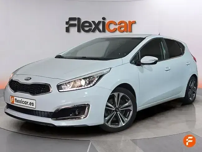 Usado Kia Ceed GT GT-Line 120 CV (88 kW) 2017 Blanco Utilitario