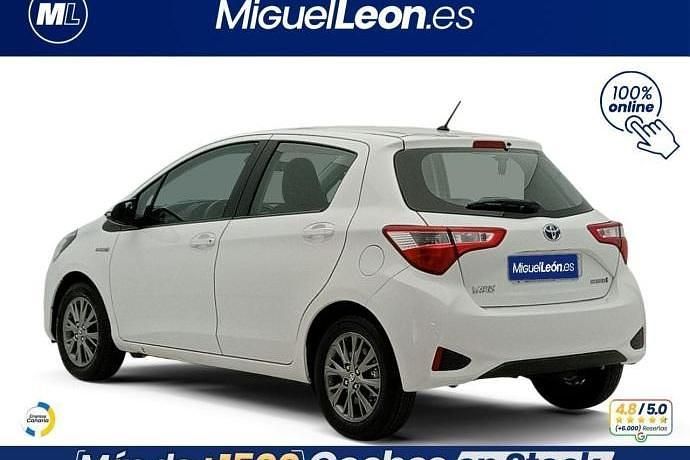 Usado Toyota Yaris Hybrid Active 100 CV (73 kW) 2019