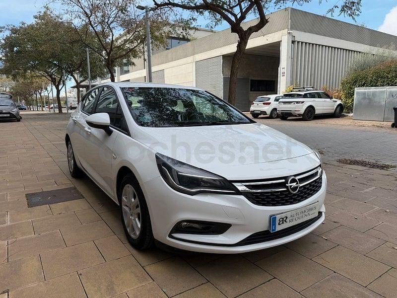 Usado Opel Astra Business 110 CV (80 kW) 2016 Blanco Berlina