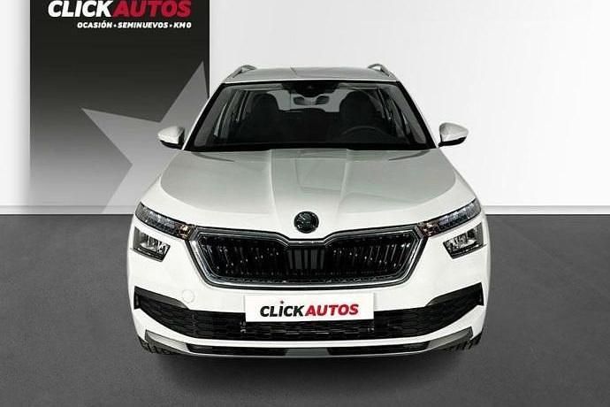 Usado Skoda Kamiq Ambition 110 CV (80 kW) 2023 Gris SUV