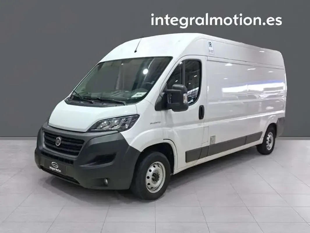 Usado Fiat Ducato 140 CV (102 kW) 2021 Blanco Van