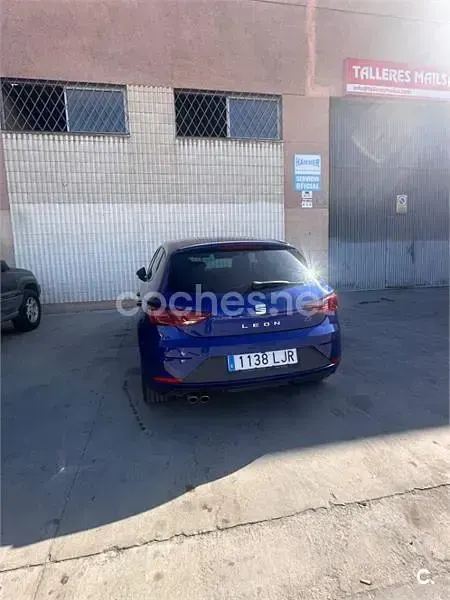 Usado Seat Leon FR 150 CV (110 kW) 2020 Azul Berlina