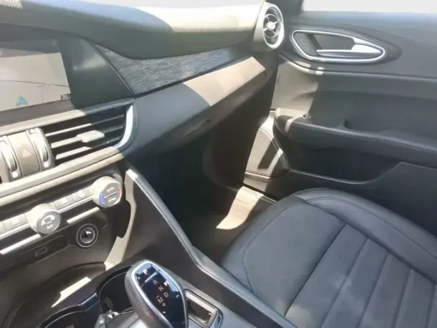 Usado Alfa Romeo Giulia Sprint 160 CV (117 kW) 2023 Berlina