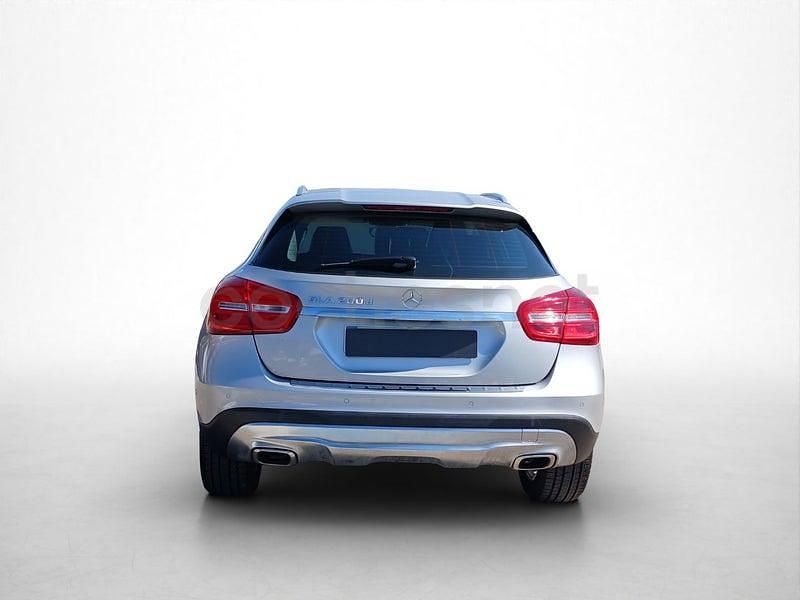 Usado Mercedes GLA200 Style 136 CV (100 kW) 2016 Gris / plata SUV