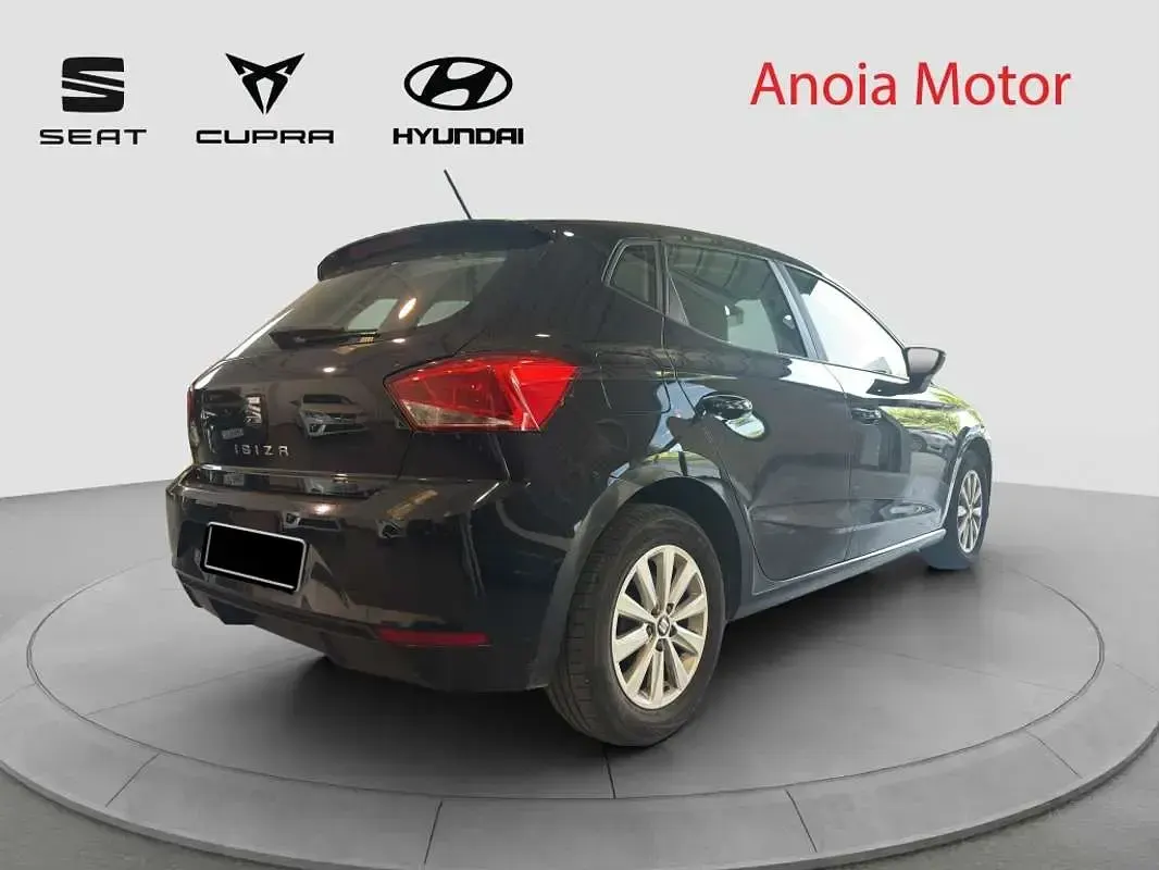 Usado Seat Ibiza Style 95 CV (69 kW) 2018 Negro Utilitario