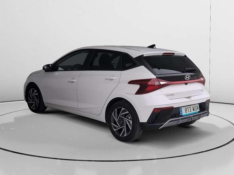 Usado Hyundai i20 102 CV (75 kW) 2024 Blanco Utilitario