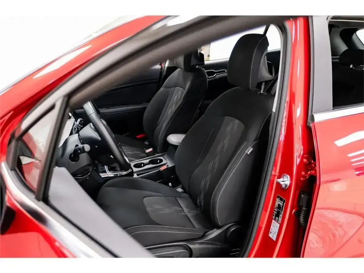Usado Kia Sportage 150 CV (110 kW) 2024 Rojo SUV