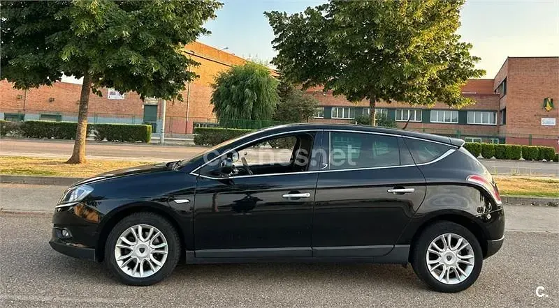 Usado Lancia Delta 150 CV (110 kW) 2009 Negro Utilitario