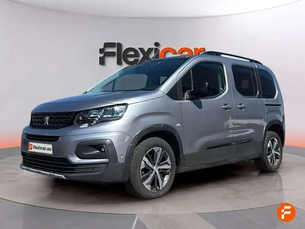 Usado Peugeot Rifter GT 131 CV (96 kW) 2023 Gris Monovolumen