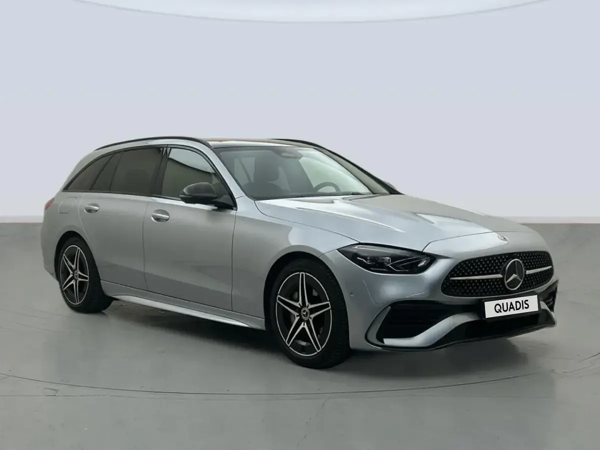 Usado Mercedes 220 200 CV (147 kW) 2025 Gris plata Familiar