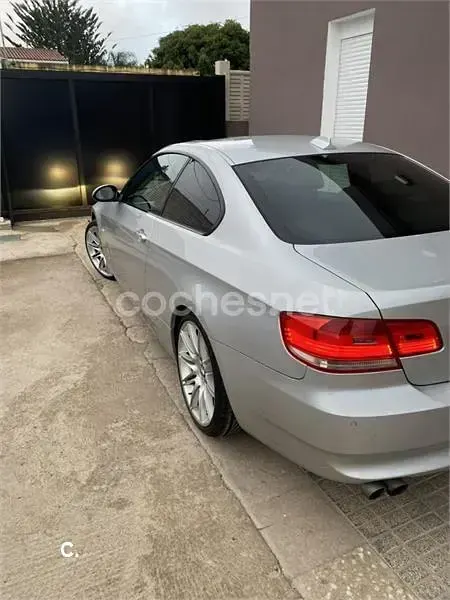 Usado BMW 325 218 CV (160 kW) 2007 Gris / plata Coupe