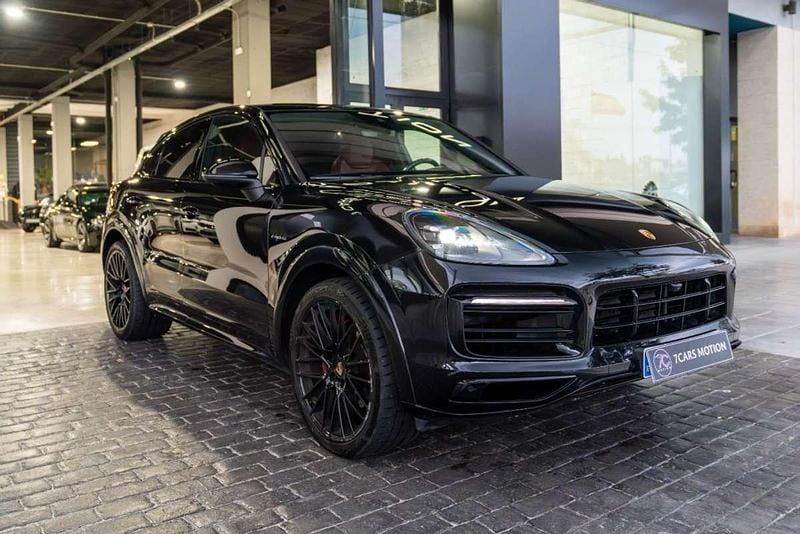 Negro Usado 2023 Porsche Cayenne SUV | 84.900 € (Precio justo) - Imagen 1/4