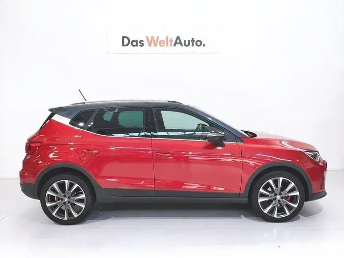 Usado Seat Arona FR 115 CV (84 kW) 2025 Rojo SUV