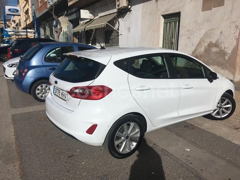 Usado Ford Fiesta Trend 85 CV (62 kW) 2018 Blanco Utilitario