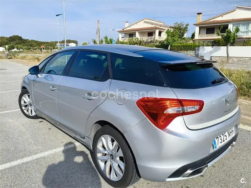 Usado Citroën DS5 200 CV (147 kW) 2013 Gris / plata Utilitario