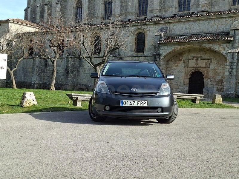 Usado Toyota Prius Sol 112 CV (82 kW) 2006 Gris / plata Utilitario