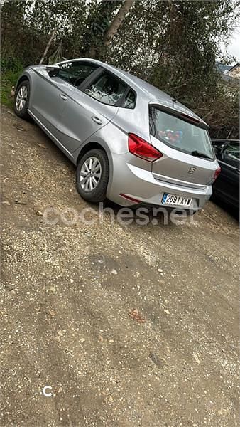 Usado Seat Ibiza Reference 80 CV (58 kW) 2019 Gris / plata Berlina