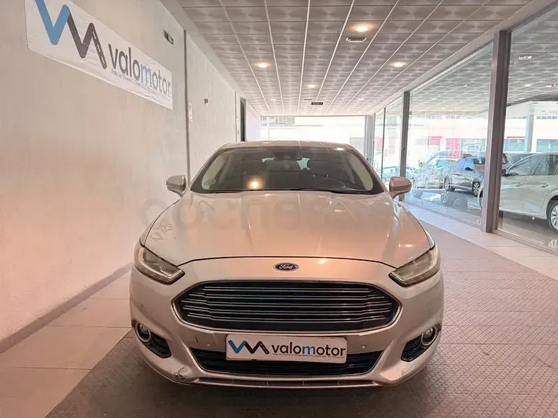 Usado Ford Mondeo Titanium 150 CV (110 kW) 2015 Gris / plata Berlina