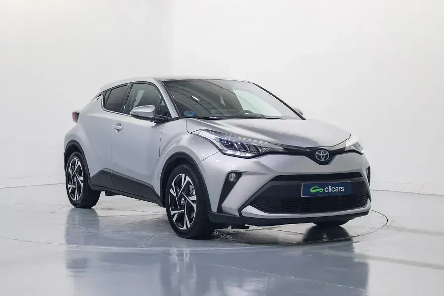 Usado Toyota C-HR Advance 184 CV (135 kW) 2022 Gris / plata SUV