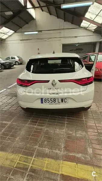 Usado Renault Mégane II Intens 115 CV (84 kW) 2022 Blanco Berlina
