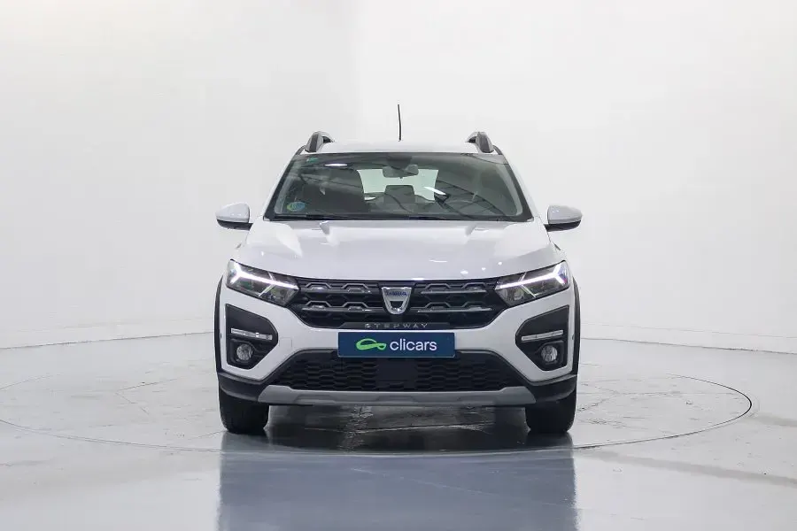 Usado Dacia Sandero Comfort 101 CV (74 kW) 2022 Blanco Berlina
