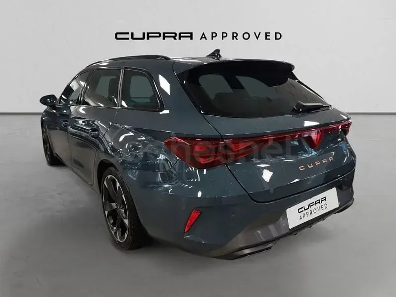 Usado Cupra Leon 150 CV (110 kW) 2025 Azul Familiar