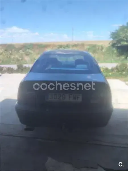 Usado BMW 320 150 HP (110 kW) 2003 Preto Sedan