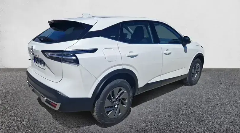 Usado Nissan Qashqai Acenta 158 CV (116 kW) 2025 Kori white SUV