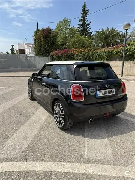 Usado Mini Cooper D 116 CV (85 kW) 2017 Negro Utilitario
