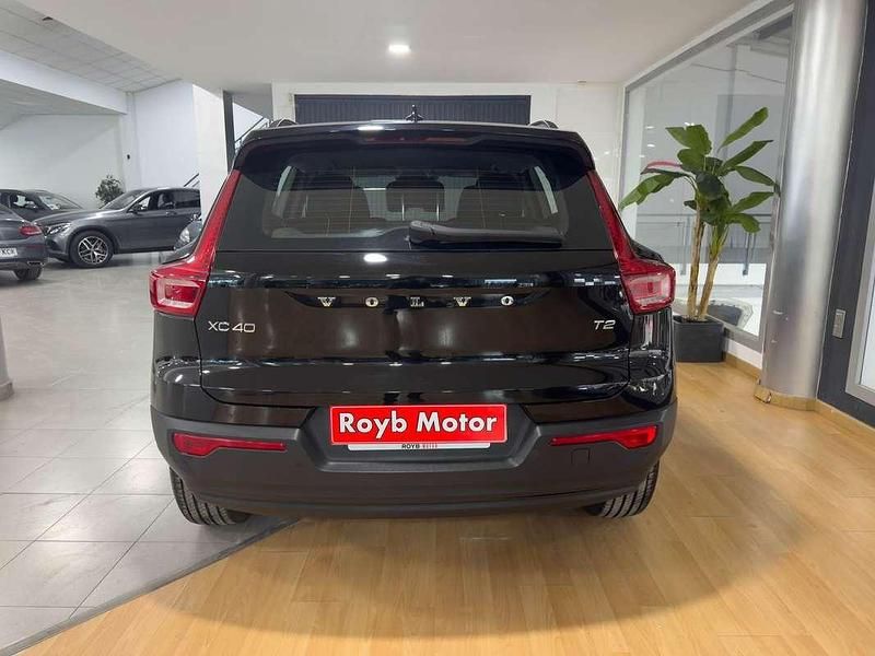 Usado Volvo XC40 129 CV (94 kW) 2022 Negro SUV