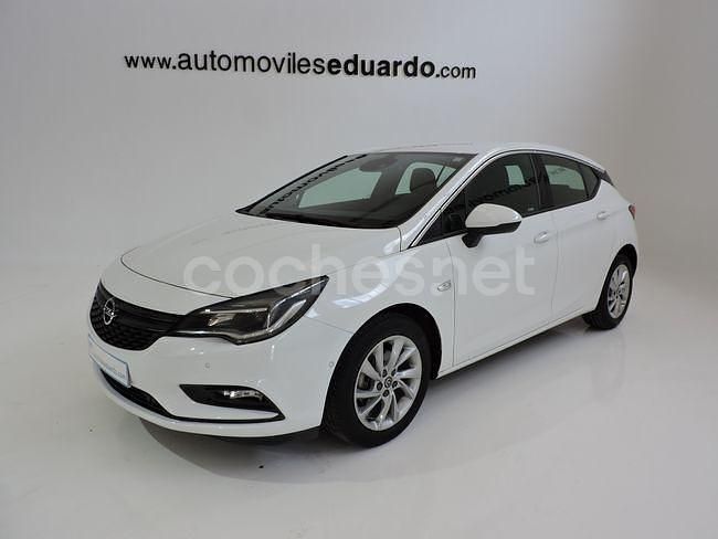 Blanco Usado 2017 Opel Astra Dynamic Berlina | 12.500 € (Un poco caro) - Imagen 1/4