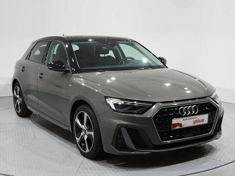 Gris Usado 2025 Audi A1 Sportback Black Edition Utilitario | 28.800 € (Un poco caro) - Imagen 1/4