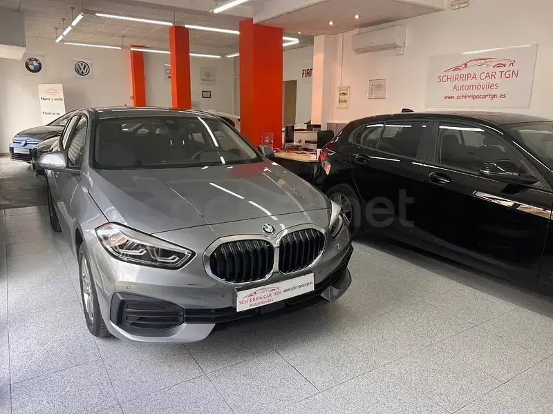Usado BMW 118 136 CV (100 kW) 2022 Gris / plata Utilitario