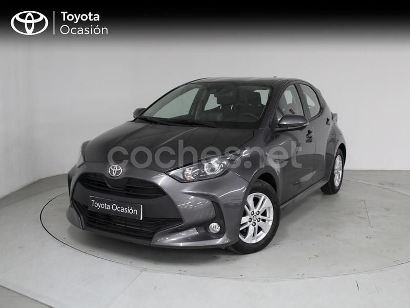 Gris / plata Usado 2024 Toyota Yaris Edition Berlina | 18.290 € (Precio justo) - Imagen 1/4