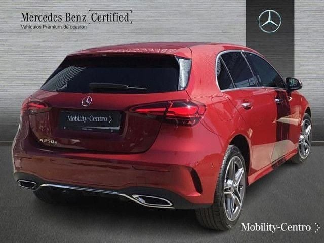 Usado Mercedes A250 AMG line 218 CV (160 kW) 2024 Manufaktur rojo patagonia Utilitario