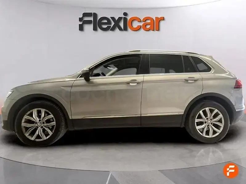 Usado VW Tiguan Advance 150 CV (110 kW) 2020 Gris / plata SUV