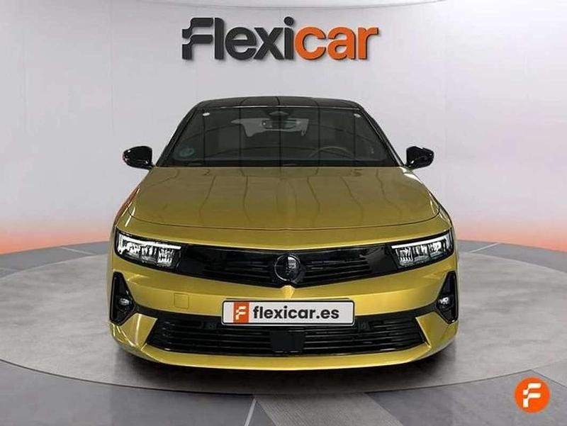 Usado Opel Astra 131 CV (96 kW) 2023 Amarillo Berlina