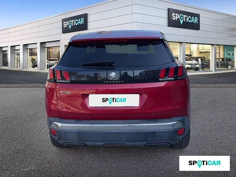 Usado Peugeot 3008 Allure 131 CV (96 kW) 2018 Rojo SUV