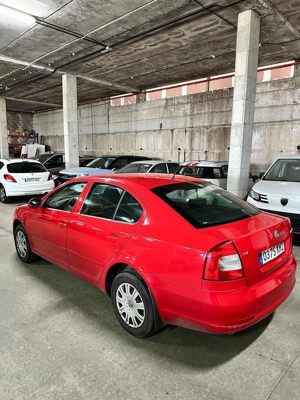 Usado Skoda Octavia Style 115 CV (84 kW) 2018 Rojo Berlina
