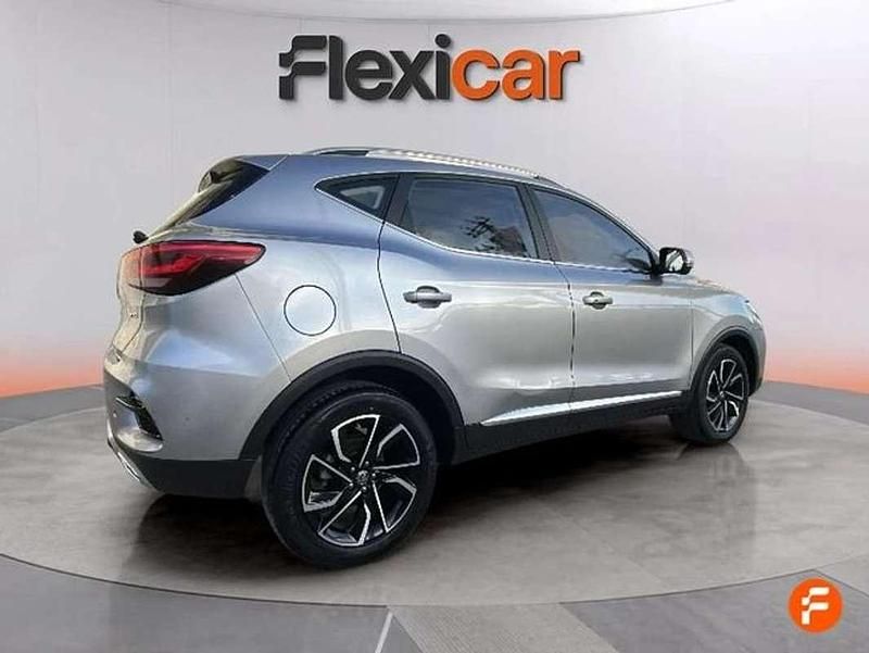 Usado MG ZS Luxury 111 CV (81 kW) 2023 Gris SUV