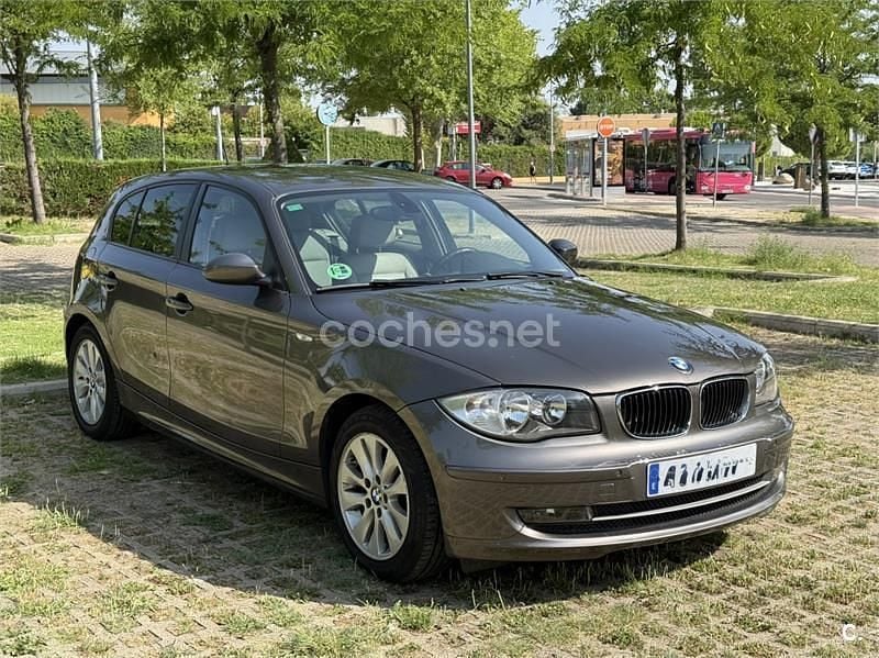 Gris / plata Usado 2009 BMW 116 Sport Line Utilitario | 8800 € (Precio justo) - Imagen 1/4