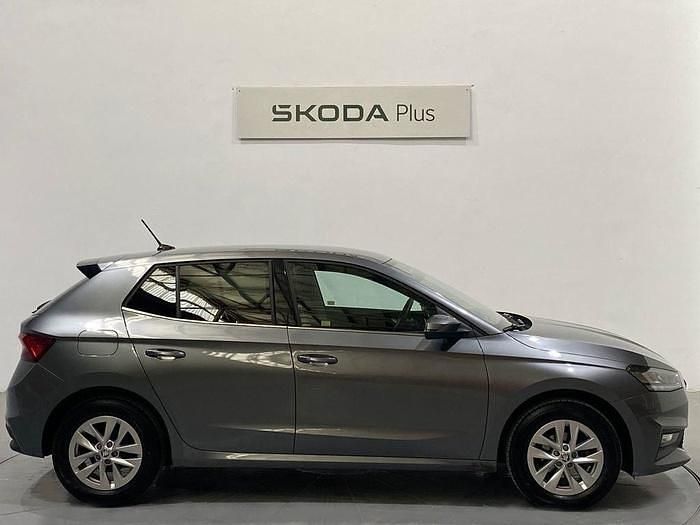 Usado Skoda Fabia Selection 115 CV (84 kW) 2024 Gris Berlina