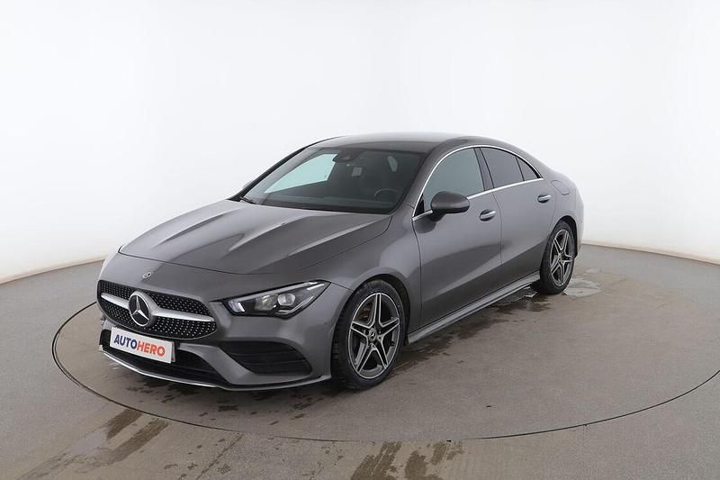Gris Usado 2019 Mercedes CLA200 AMG line Berlina | 26.399 € (Buen precio) - Imagen 1/3