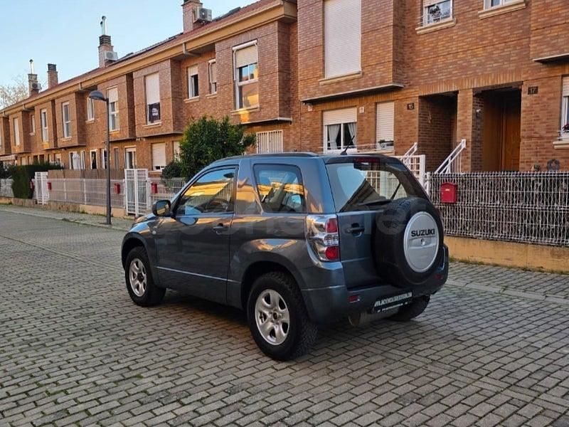 Usado Suzuki Grand Vitara 129 CV (94 kW) 2006 Gris / plata SUV
