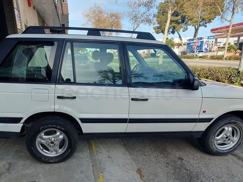 Usado Land Rover Range Rover 136 CV (100 kW) 1999 Blanco SUV